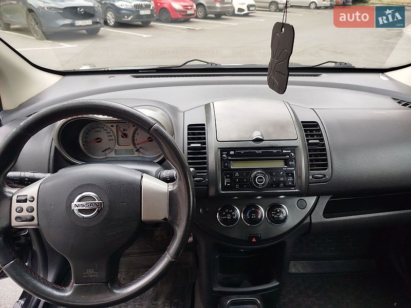 Хетчбек Nissan Note 2008 в Чернігові