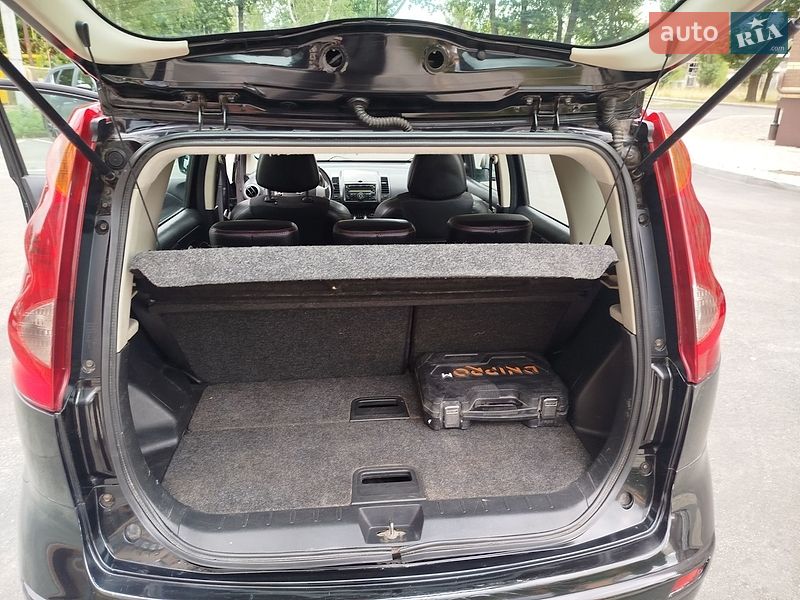 Хетчбек Nissan Note 2008 в Чернігові