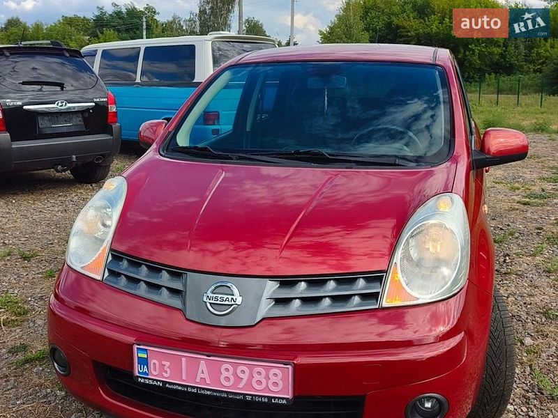 Хэтчбек Nissan Note 2008 в Березане