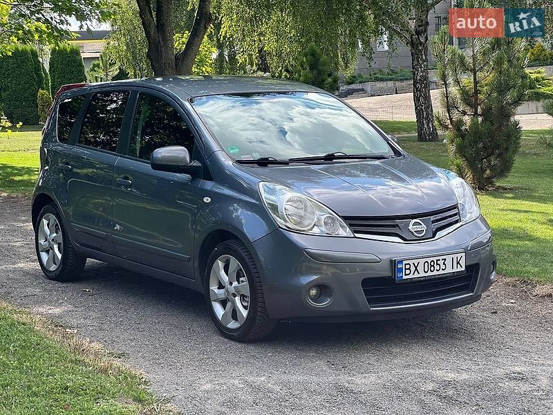 Хэтчбек Nissan Note 2010 в Хмельницком