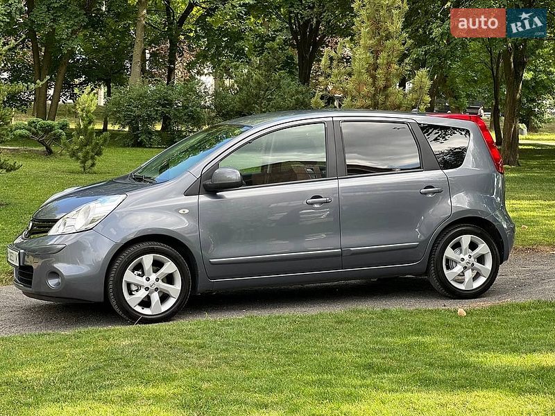 Хэтчбек Nissan Note 2010 в Хмельницком