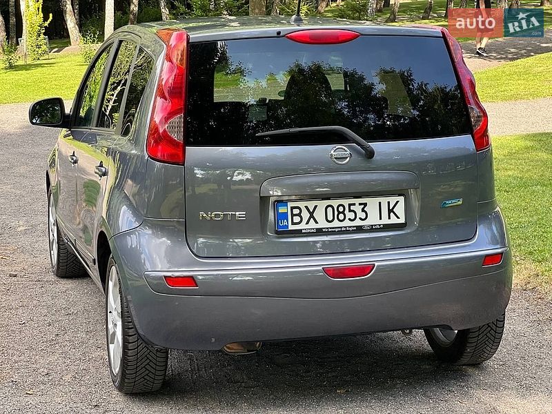 Хэтчбек Nissan Note 2010 в Хмельницком