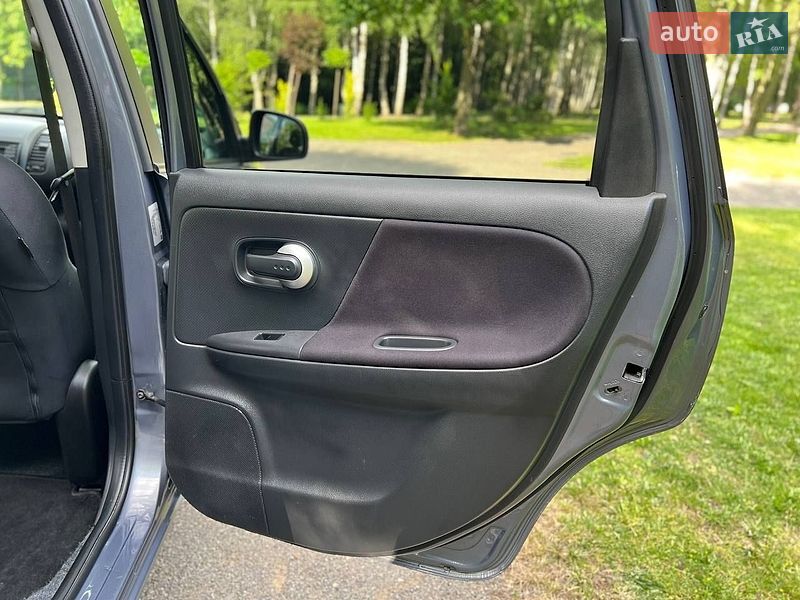 Хэтчбек Nissan Note 2010 в Хмельницком