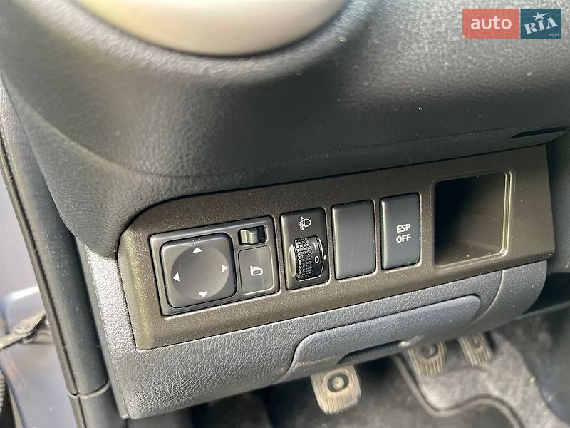 Хэтчбек Nissan Note 2010 в Хмельницком