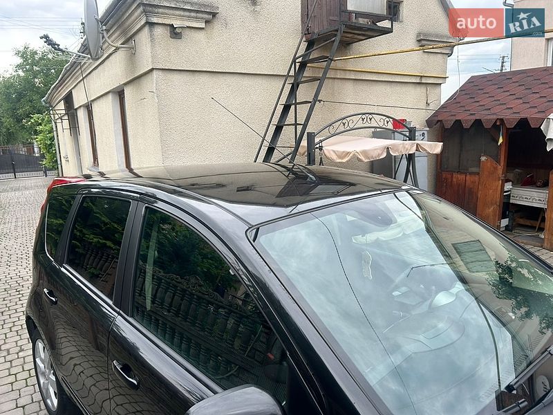 Хетчбек Nissan Note 2006 в Жовкві
