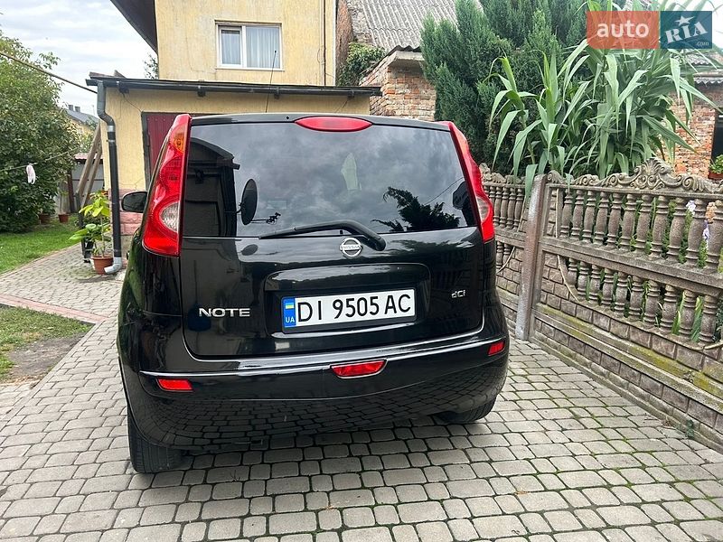 Хетчбек Nissan Note 2006 в Жовкві