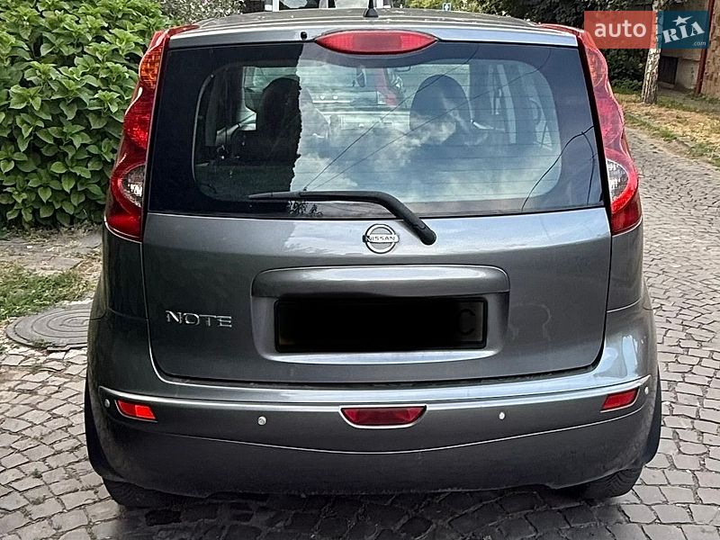 Хэтчбек Nissan Note 2012 в Ужгороде