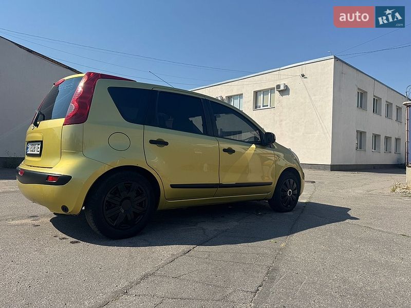 Хетчбек Nissan Note 2006 в Полтаві
