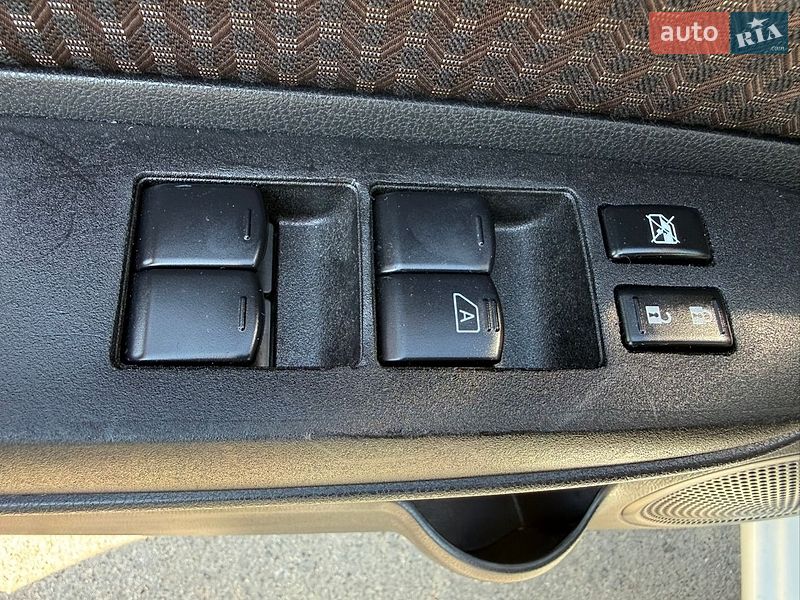 Хэтчбек Nissan Note 2018 в Киеве фото 30 Хэтчбек Nissan Note 2018 в Киеве