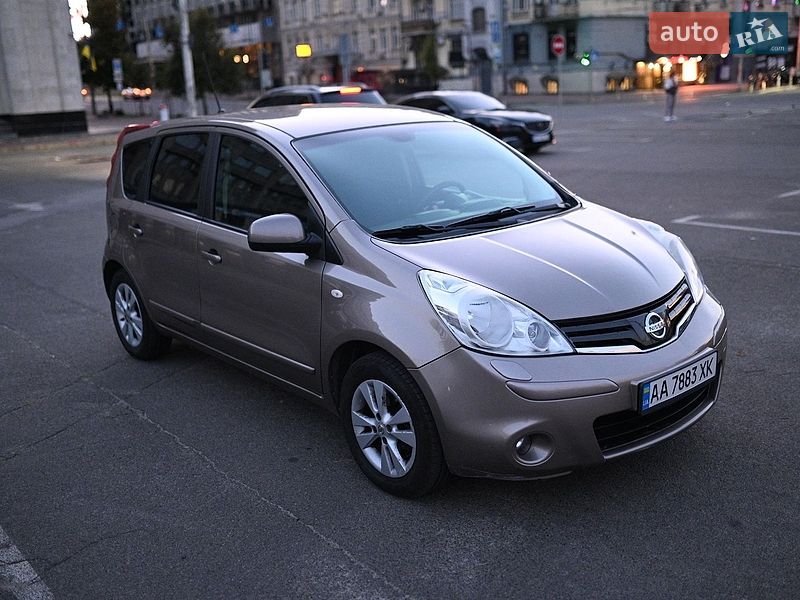Хэтчбек Nissan Note 2010 в Киеве