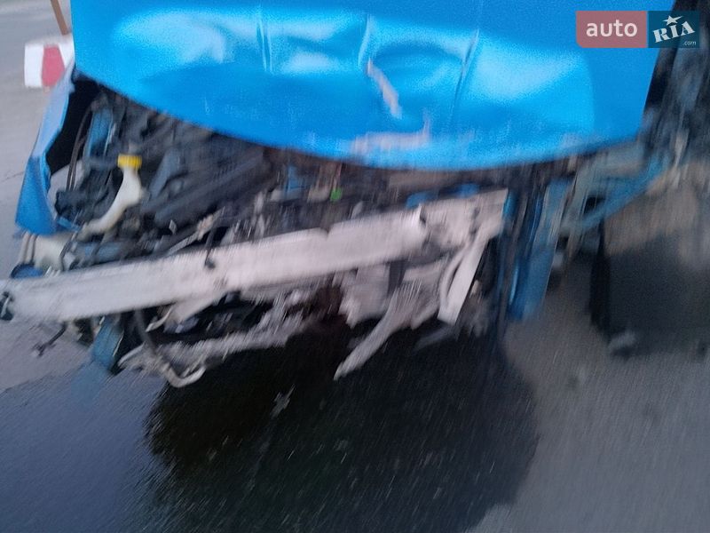 Хэтчбек Nissan Note 2006 в Херсоне
