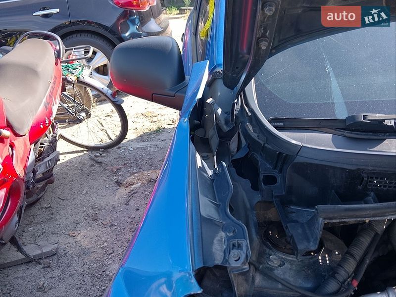 Хэтчбек Nissan Note 2006 в Херсоне