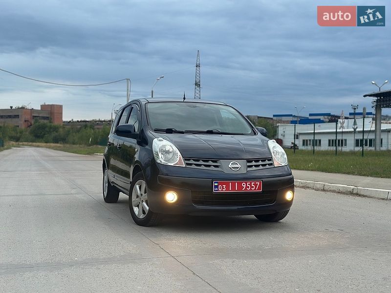 Хэтчбек Nissan Note 2007 в Коростене