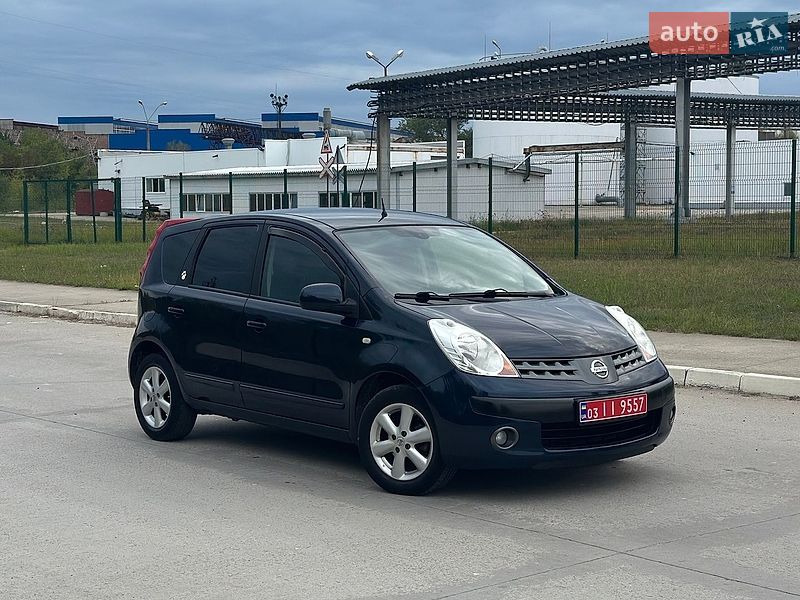 Хэтчбек Nissan Note 2007 в Коростене