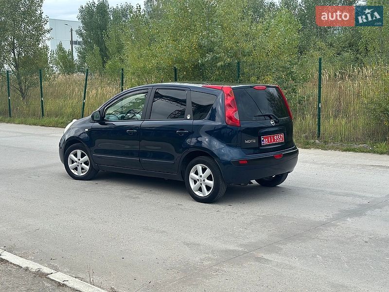 Хэтчбек Nissan Note 2007 в Коростене