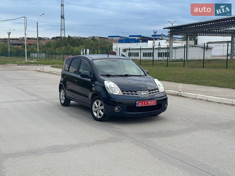 Хэтчбек Nissan Note 2007 в Коростене