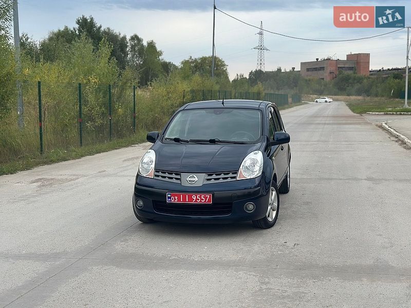 Хэтчбек Nissan Note 2007 в Коростене