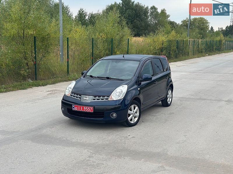 Хэтчбек Nissan Note 2007 в Коростене