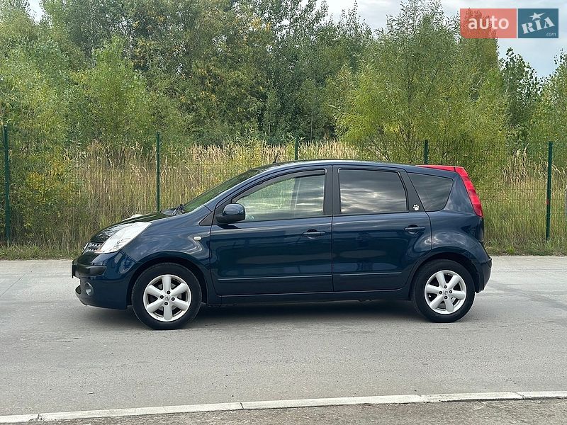 Хэтчбек Nissan Note 2007 в Коростене