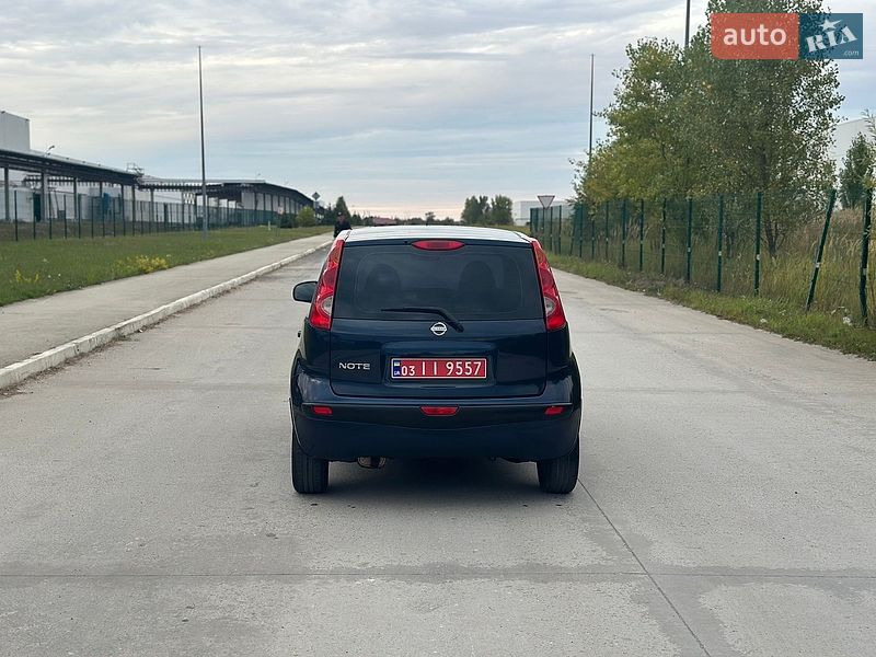 Хэтчбек Nissan Note 2007 в Коростене