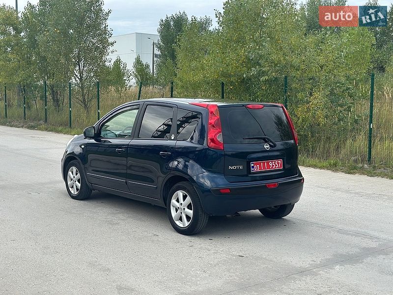 Хэтчбек Nissan Note 2007 в Коростене