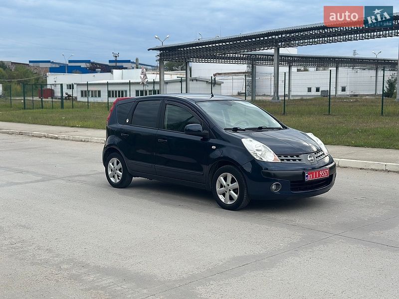 Хэтчбек Nissan Note 2007 в Коростене