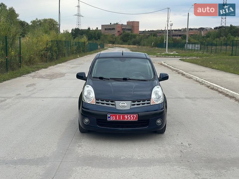 Хэтчбек Nissan Note 2007 в Коростене