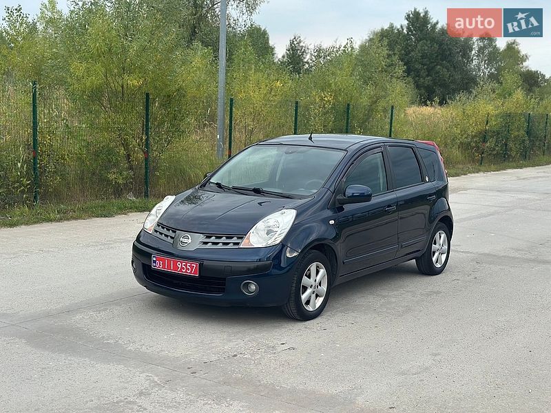 Хэтчбек Nissan Note 2007 в Коростене