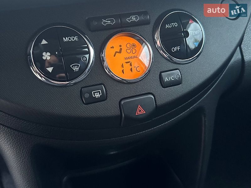 Хэтчбек Nissan Note 2007 в Коростене