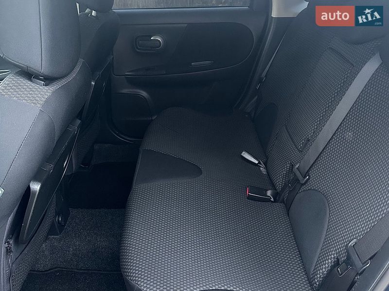 Хэтчбек Nissan Note 2007 в Коростене