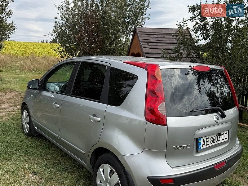 Хэтчбек Nissan Note 2007 в Полтаве