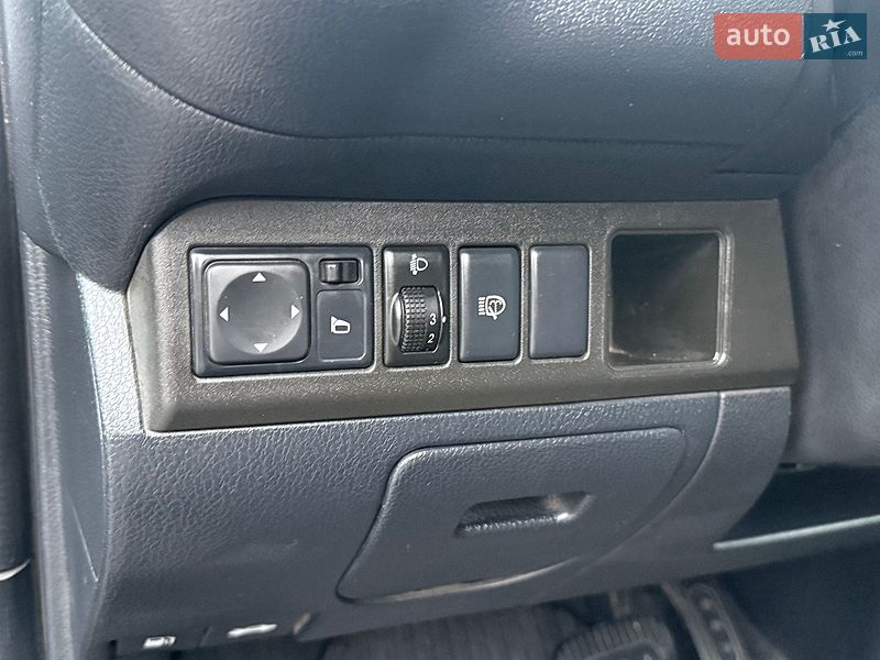 Хэтчбек Nissan Note 2012 в Днепре