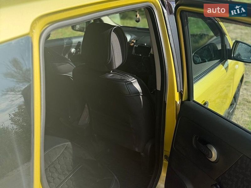 Хетчбек Nissan Note 2007 в Кременчуці
