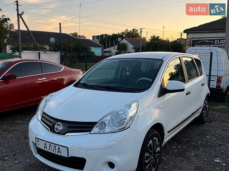 Хэтчбек Nissan Note 2011 в Кобеляках