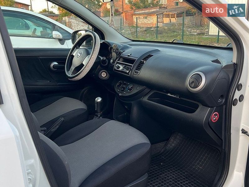 Хэтчбек Nissan Note 2011 в Кобеляках