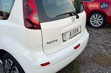 Хэтчбек Nissan Note 2011 в Кобеляках