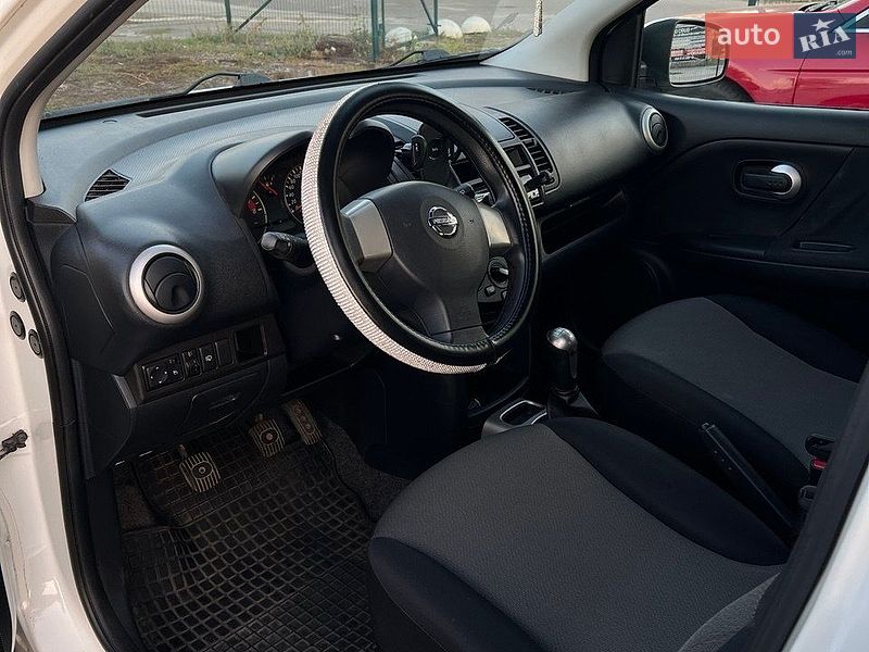 Хэтчбек Nissan Note 2011 в Кобеляках