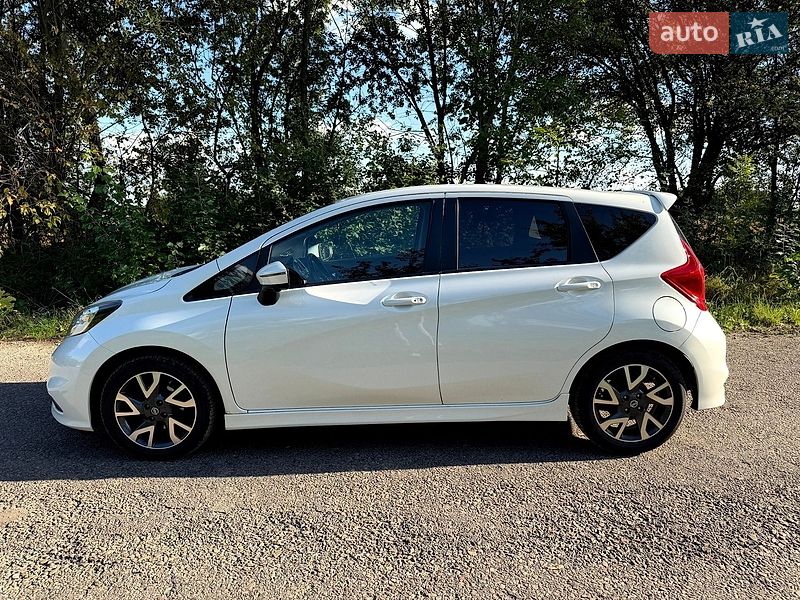Хэтчбек Nissan Note 2015 в Мостиске