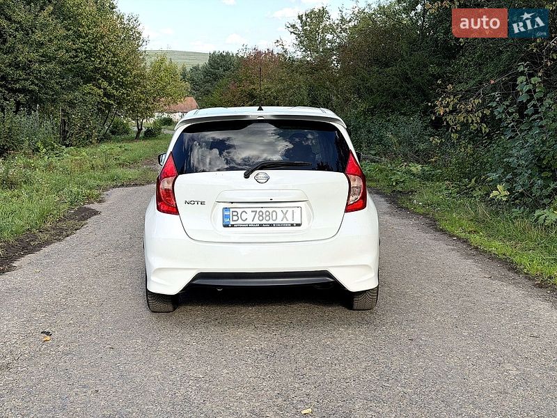 Хэтчбек Nissan Note 2015 в Мостиске