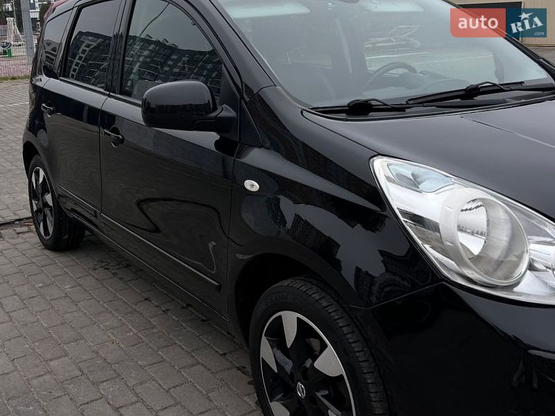 Хетчбек Nissan Note 2012 в Луцьку