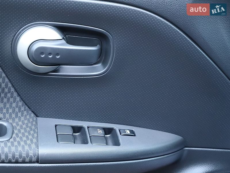 Хетчбек Nissan Note 2008 в Трускавці