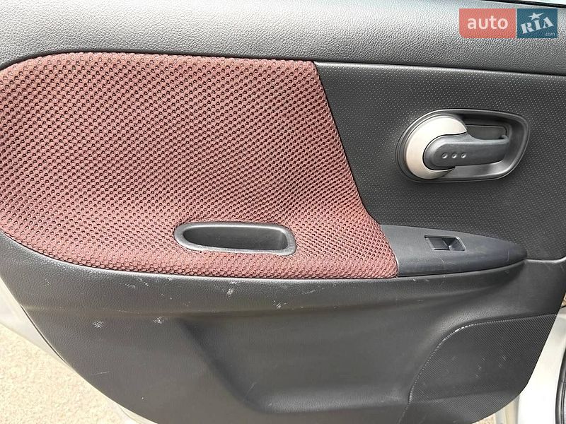 Хетчбек Nissan Note 2007 в Києві