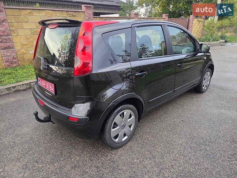 Хетчбек Nissan Note 2006 в Кам'янському