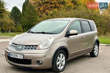 Хэтчбек Nissan Note 2008 в Ровно