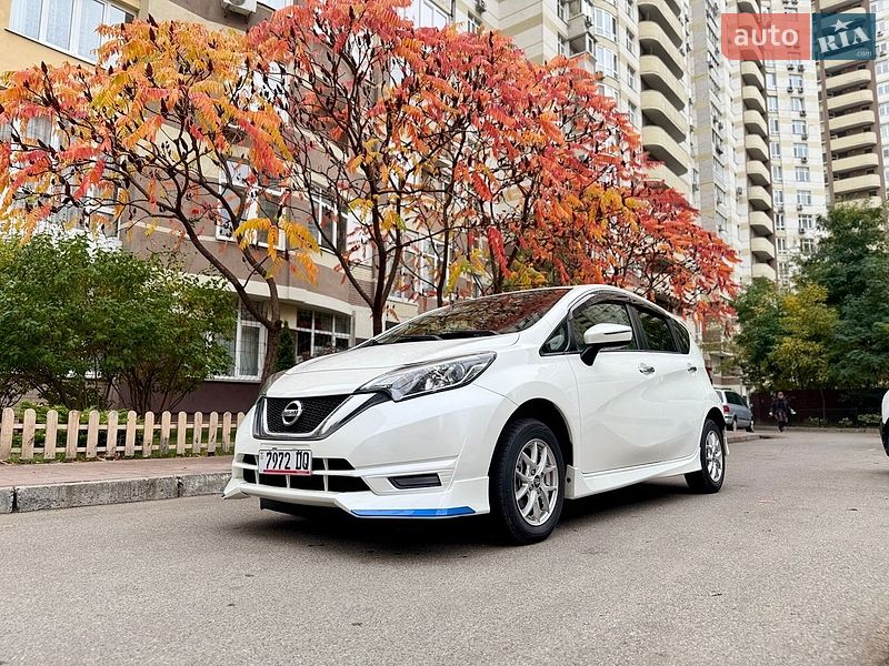 Хэтчбек Nissan Note 2016 в Киеве