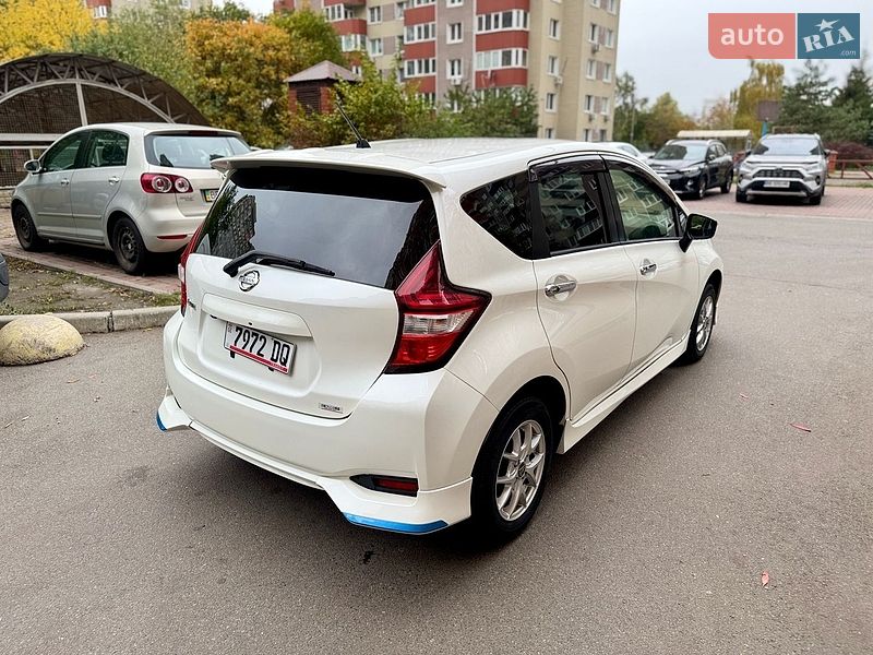 Хэтчбек Nissan Note 2016 в Киеве