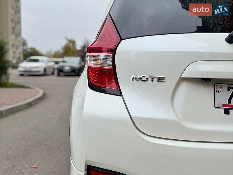 Хэтчбек Nissan Note 2016 в Киеве