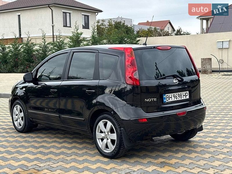 Хэтчбек Nissan Note 2008 в Одессе