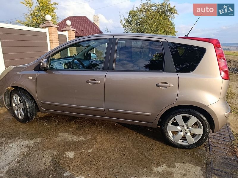 Хэтчбек Nissan Note 2008 в Черновцах
