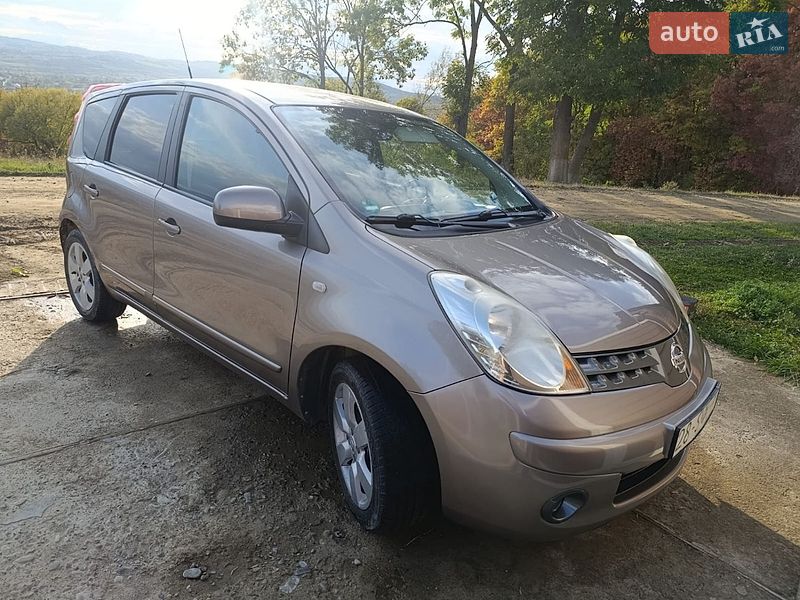 Хэтчбек Nissan Note 2008 в Черновцах